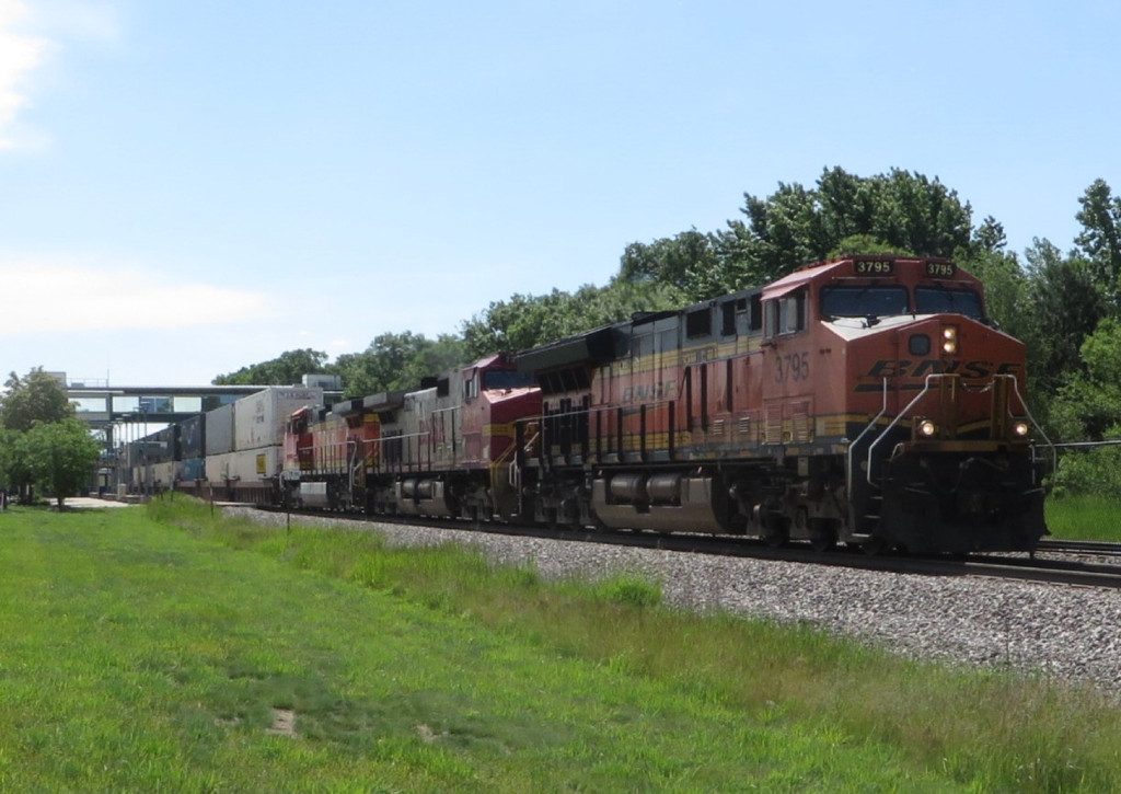 BNSF 3795 West